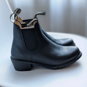 NIB Blundstone Heel Chelsea Boots 1671 - size 4.5